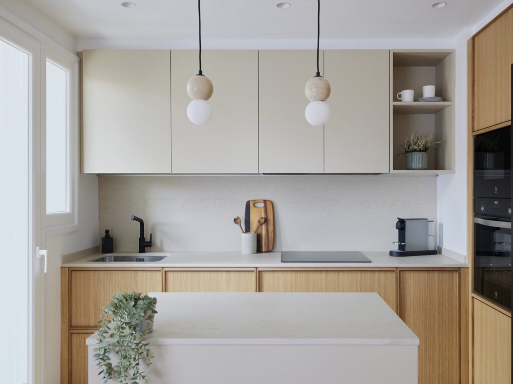 Proyecto Refugio en tonos naturales