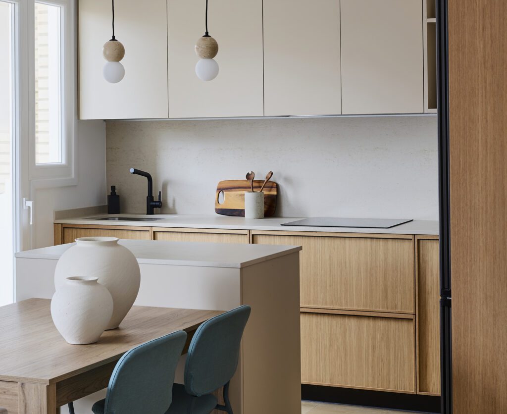 Proyecto Refugio en tonos naturales